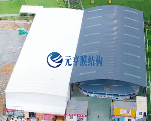 螺蛳湾游乐园球场电动伸缩篷项目